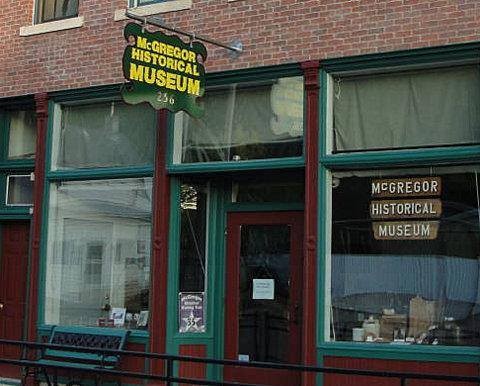 Window, Fixture, Real estate, Facade