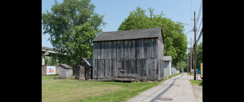 The barn at the Madie Carroll House, before it became the Civil War Museum