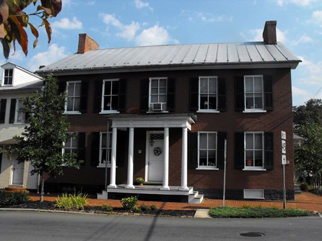 Weis House and Pottery Kiln