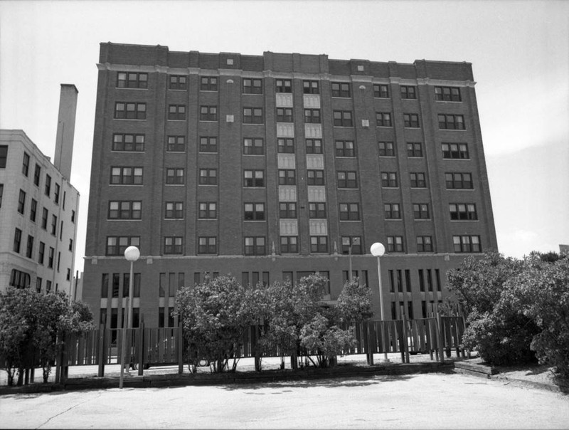 East facade of Cobeen Hall (“Department of Special Collections and University Archives, Marquette University Libraries, MUA_CB_01084)