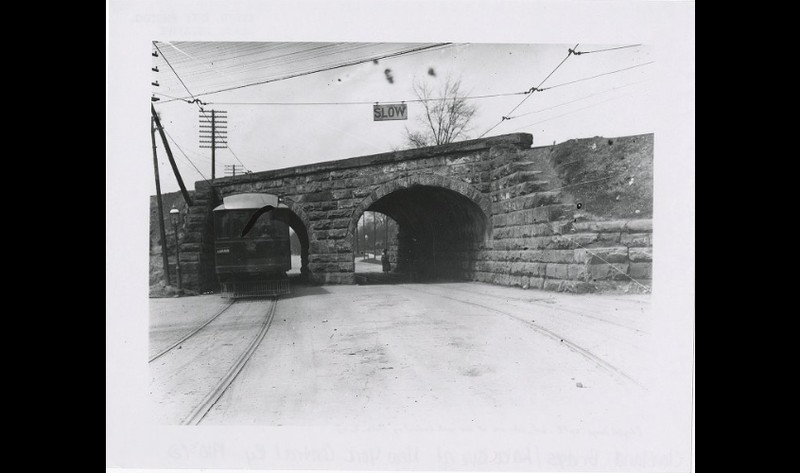 Bridges over Lake Avenue in 1910s later replaced by Striebinger's bridge