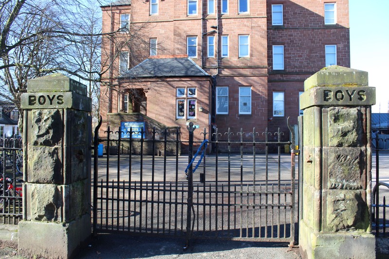 Property, Daytime, Building, Window