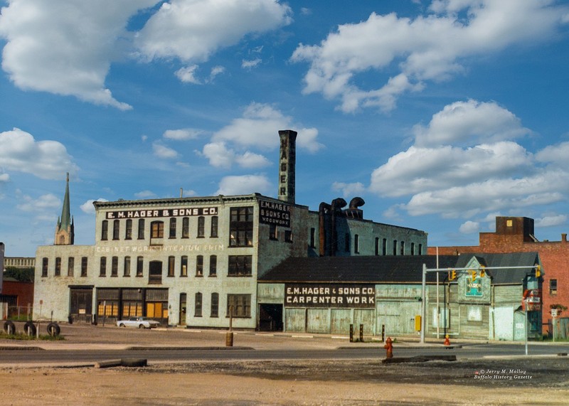 1970s photo still shows how the E.M Hager & Sons Building appeared for most of its existence.