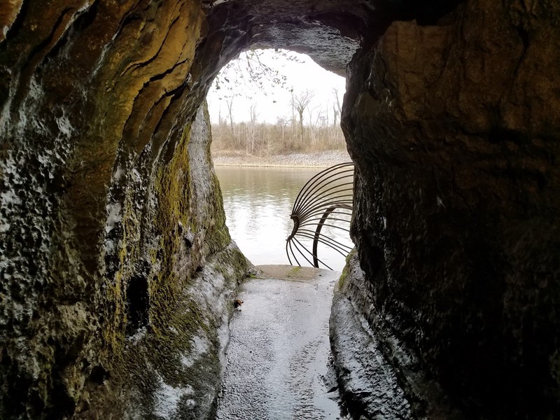 Demonbreun Cave