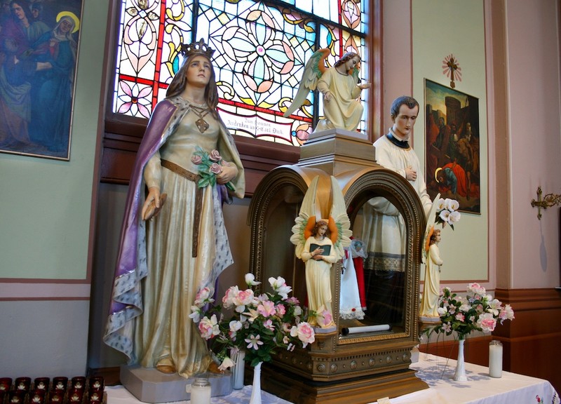 The interior of St. Mary of Victories contains many elaborate works of art such as mosaics and statues. Image obtained from St. Mary of Victories Catholic Church.