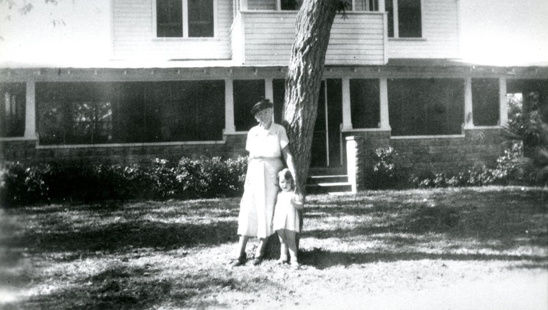 Mrs. Mayes and Kathy Knutsen in front of the Walsingham House, Largo, Florida, 1949. 