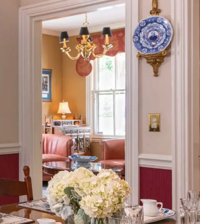 Table, Furniture, Property, Tableware