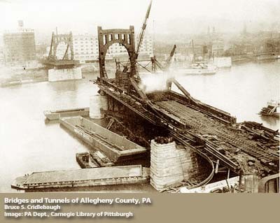 The then, 7th Street Bridge, being constructed in 1925. 