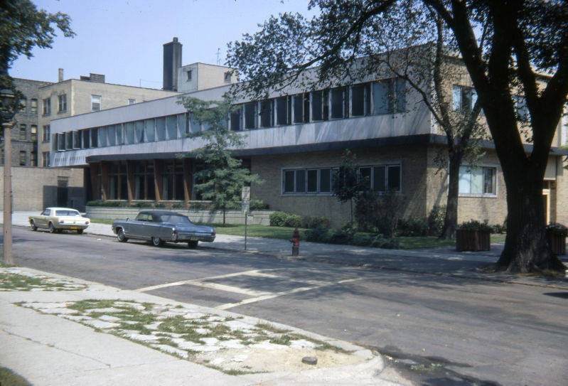 West facade of the Brooks Memorial Union, 1967
(“Department of Special Collections and University Archives, Marquette University Libraries, MUA_CB_00487)