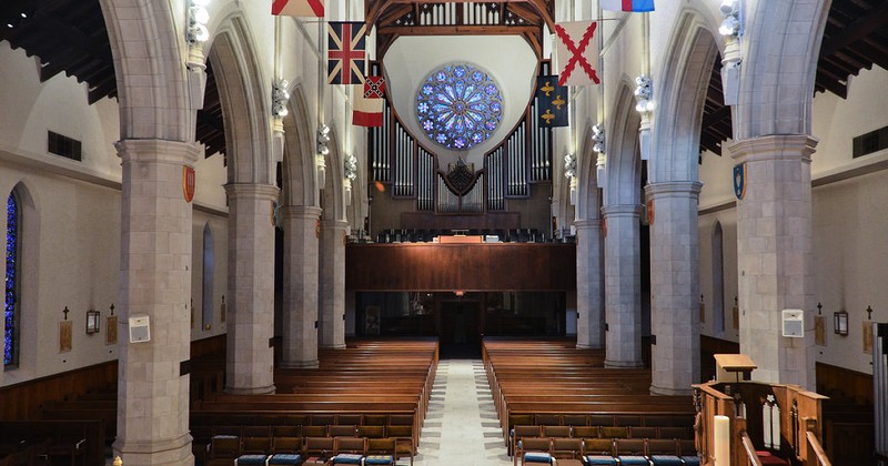 Interior sanctuary of the Cathedral Church. Image obtained from advisor.travel. 