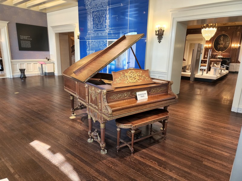 Musical instrument, Piano, Keyboard, Wood