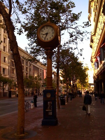 A full shot of the clock.