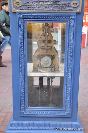 The inner workings of the clock.