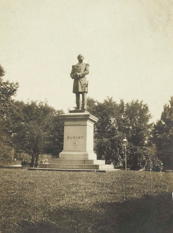 Plant, Pedestal, Sky, Statue