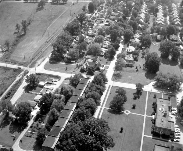 Aerial photo taken in 1962, with the hospital located in the bottom right corner. (Photo retrieved from http://chattoogaphotohistory.com )