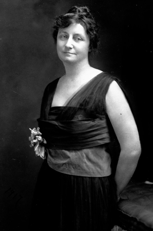 Photograph of Pauline Adams, courtesy of the Library of Virginia.