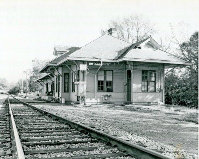 The Old Woodstock Depot. Around Woodstock. (October 10, 2011. Accessed May 19, 2017. http://aroundwoodstockmagazine.com/the-history-of-woodstock-georgia/)