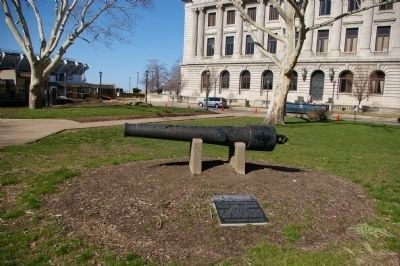 The canon recovered from the British during the Battle of Lake Erie. Photo: Christopher Busta-Peck, via the Historical Marker Database