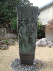 This monument is located outside the Issei Memorial Building and pays tribute to the historic neighborhoods in San Francisco, San Jose, and Los Angeles.