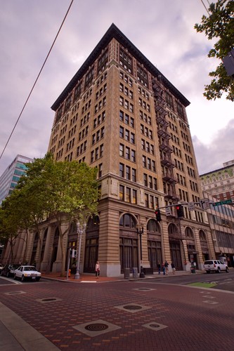 Bradley Maule via http://chatterbox.typepad.com/portlandarchitecture/2011/09/knowing-your-skyline-1907s-wells-fargo-building.html