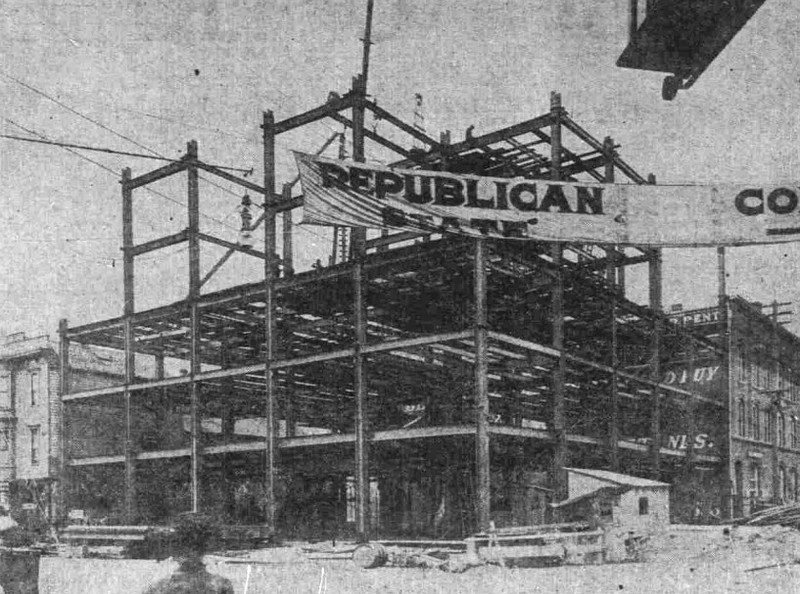 1906 Construction (Source: By Unknown - The Sunday Oregonian, Public Domain, https://commons.wikimedia.org/w/index.php?curid=59429245)