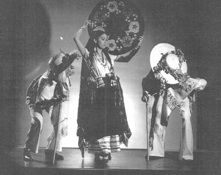 Performers at the hotel, circa 1940s-1950s