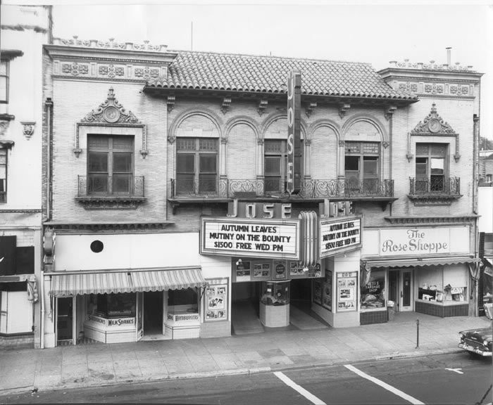 1950 Black and white photograph of the José theater