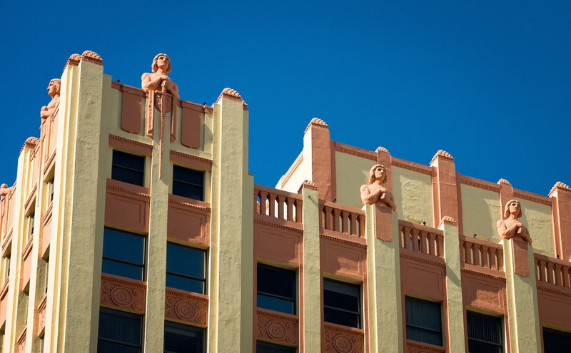 The building is known for its eleven knight-like figures decorating the parapet. Image obtained from Flickr. 