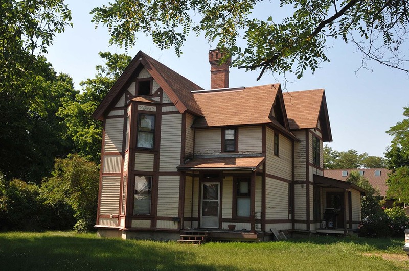 The Fisher House was home to pioneer Presbyterian minister, George McVey Fisher, who built the home in 1892.