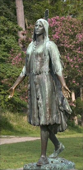 Pocahontas statue at Jamestown photograph by Hfdapuirhdk on Wikimedia Commons (public domain)