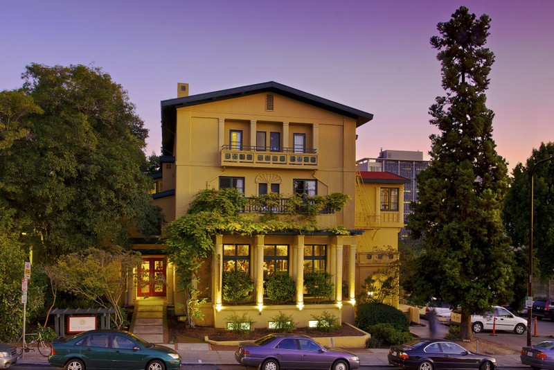 The College Women's Club, now the Bancroft Hotel 