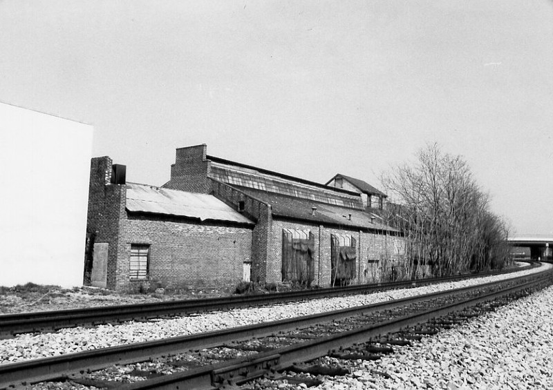 Thomas & Company Cannery by John J. Cullinane, 1989 (reproduced under Fair Use)