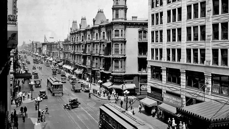 The corner of 4th and Main streets in downtown L.A. in 1926. The San Fernando Building is in the foreground at right.