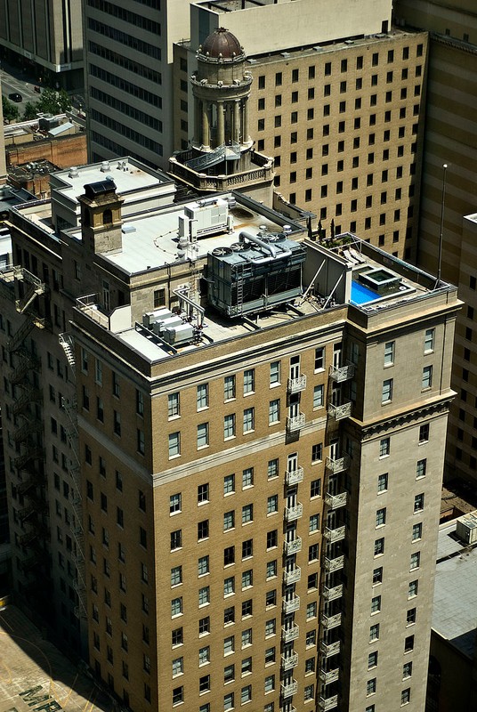 The Davis Building was built in 1926 and extended in 1931. It was converted to an apartment residence in 2003.