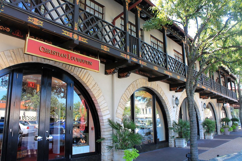 The Spanish inspired arches are clearly seen in this photo, contributing to the center's charm and attractiveness.