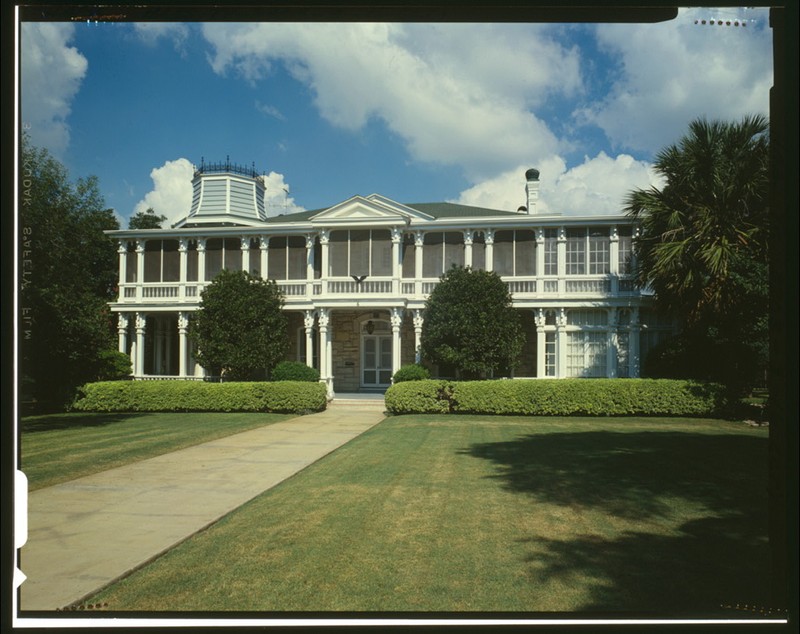 The Pershing House was built in 1881 and named after one of the most distinguished military officers in American history, General of the Armies John J. Pershing.