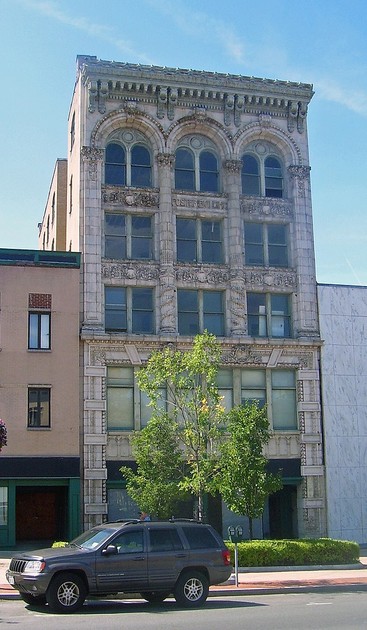 2008 photo of the Foster Building, taken a few years before major renovation project commenced.