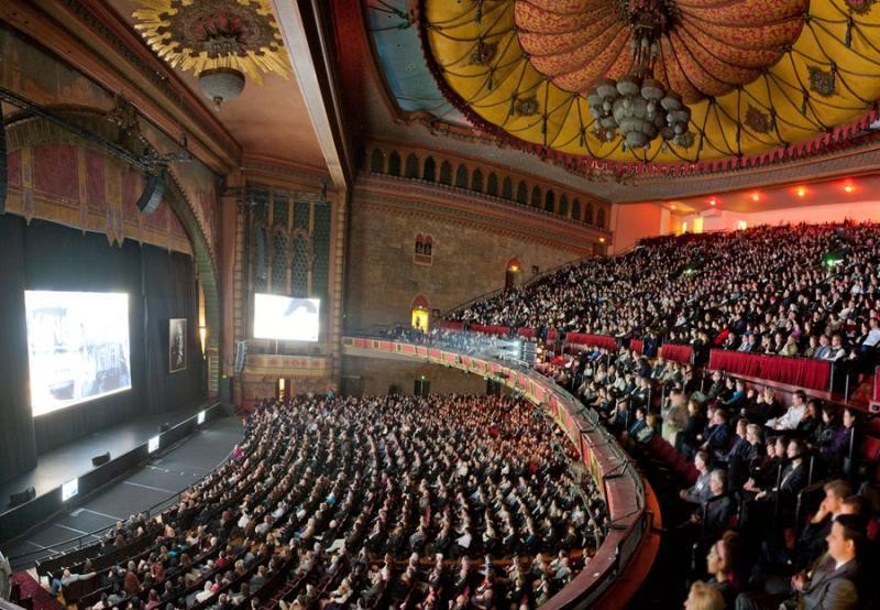 A full house inside the Shrine Auditorium.