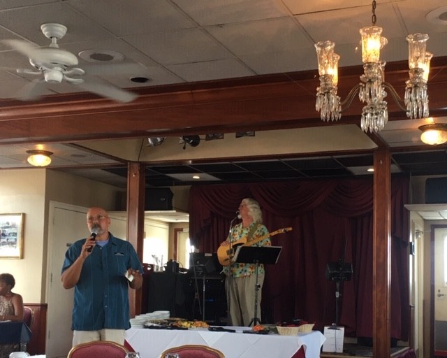 Musical entertainment on the Barbara-Lee