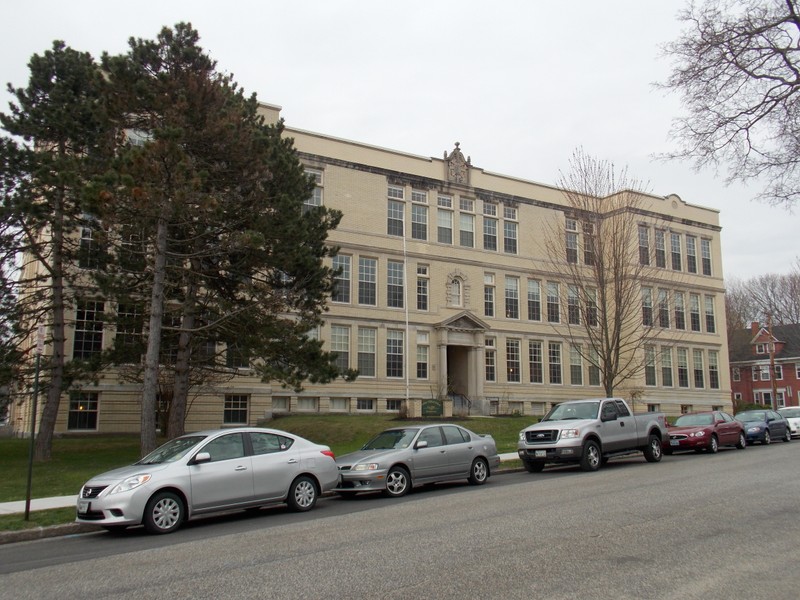 Photograph of the Nathan Clifford Residences, once the Nathan Clifford School, photo by Farragutful of Wikimedia Commons
