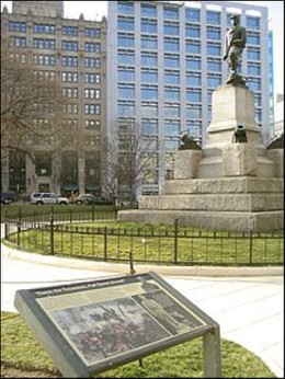 Farragut Square 