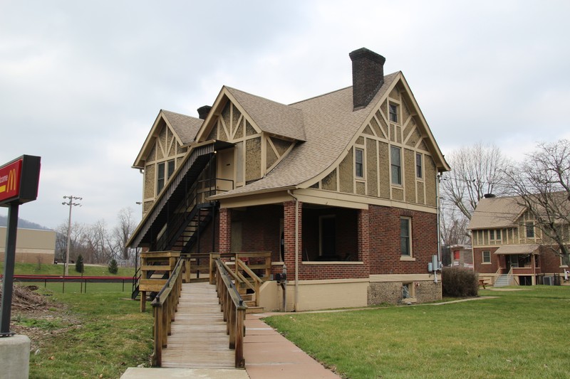 275 Richland Avenue, facing SW, taken March 2017, photo courtesy of Christina Rieth