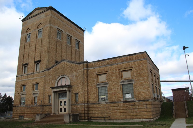 Filtration station, slated for demolition in 2017. Facing NW, taken Feb 2017, photo courtesy of Christina Rieth