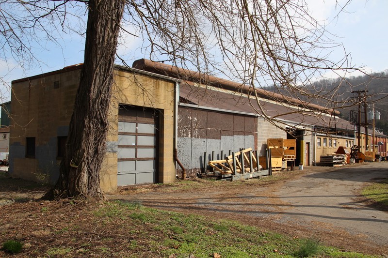 Outbuilding (the former site of Wheeling Stamping), facing NE, taken March 2017, photo courtesy of Christina Rieth