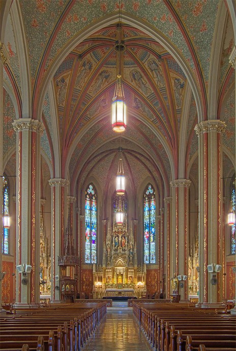 The nave of the church's interior