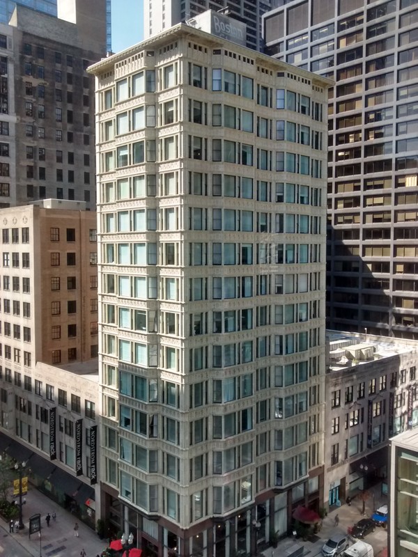 This historic early skyscraper is now home to a boutique hotel. 