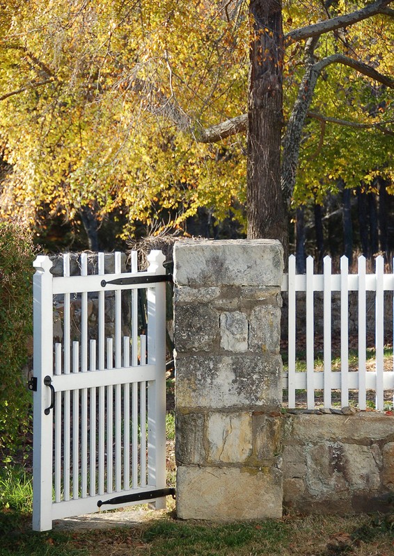 Ginko bilbao Trees with gate