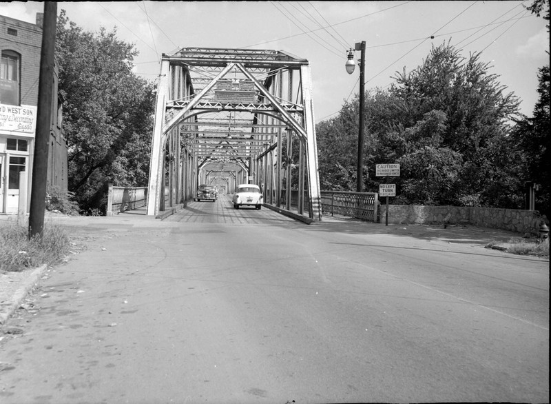 Walnut Street Bridge in the late 1950s.