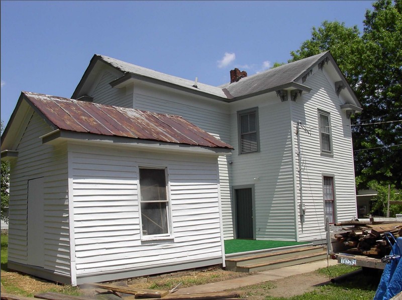 Side view of the house in 2008