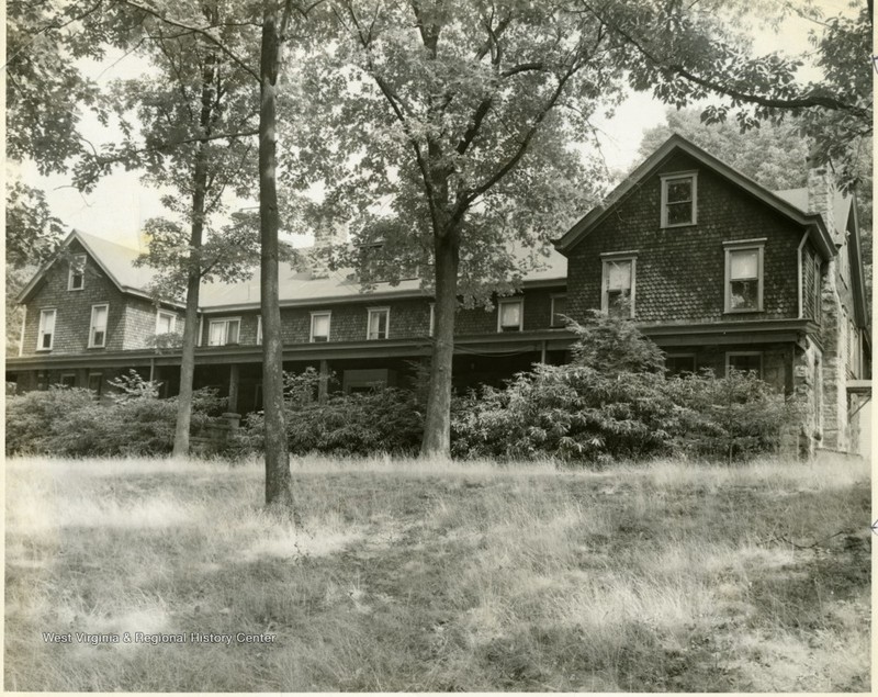 The Mont Chateau Hotel, ca. 1930-1940